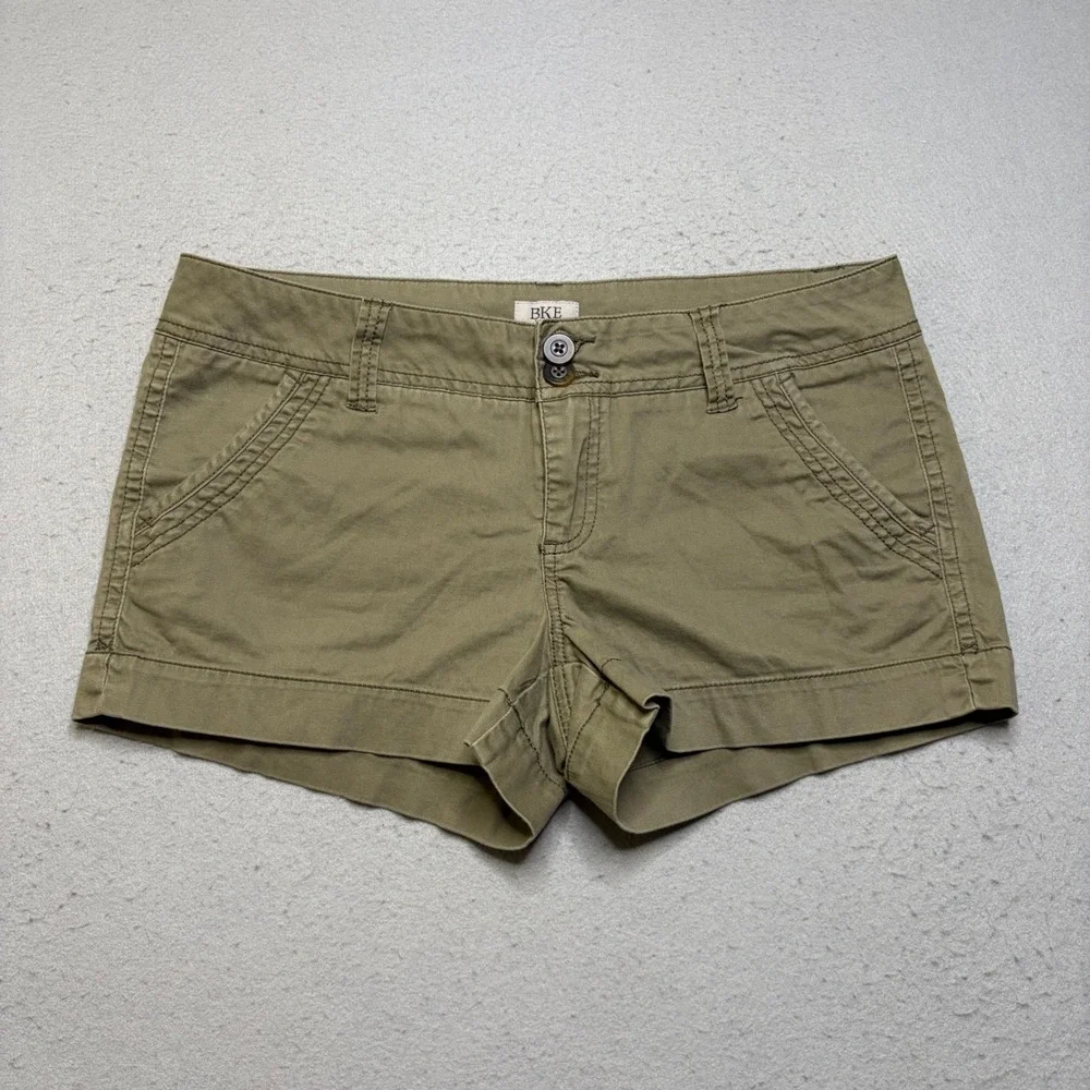 BKE Shorts Women 30 Olive Green Chino Stretch Y2K Cuffed Casual Summer
